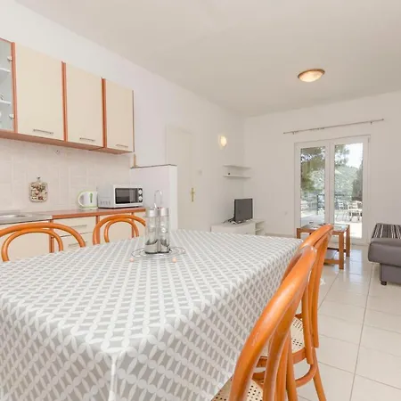 Ruta I Lota Apartamento Tisno